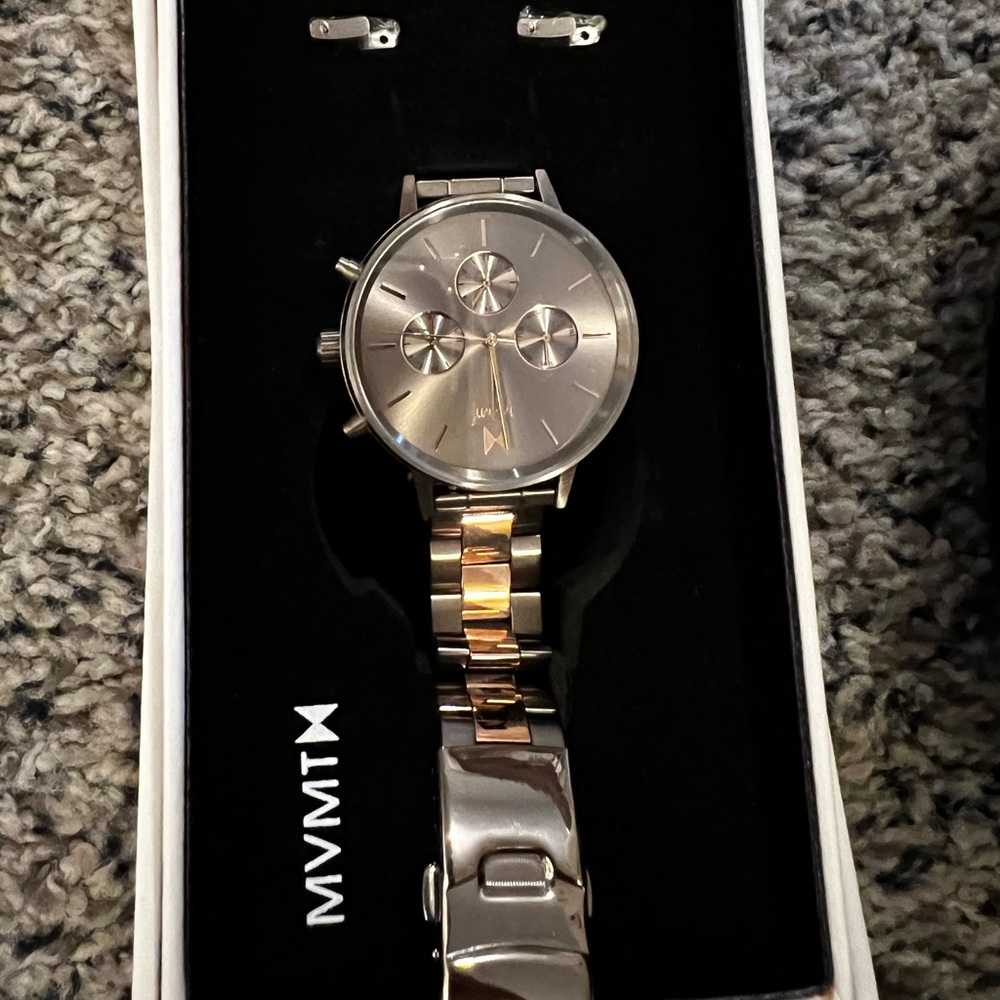MVMT Women’s watch